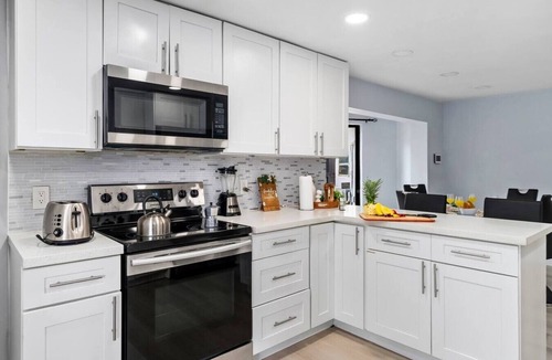 Sunset Villa | MAJOR INTERNATIONAL SPORTING EVENT WC 26 | Pool, Jacuzzi, Game Room + 6Mi Beach