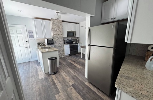 Albion Apartment | FIFA World Cup Stay. Near I-95 & Route 1