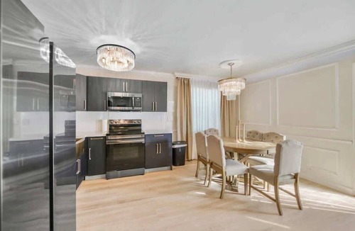 Middle River Terrace House | Major international sporting event Pool Retreat | Near Beach & Sleeps 8