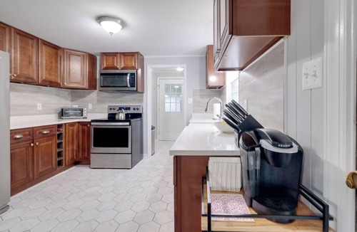 Colonial Beach House | Fish, Relax & Enjoy Lake Views: Colonial Beach Gem