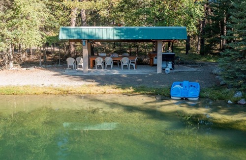 Eureka Cabin | Fishing Escape in the Woods