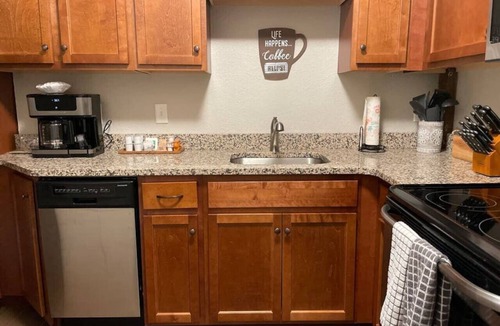 Downtown Condo | Five Star Stay - Downtown 1BR/1BA