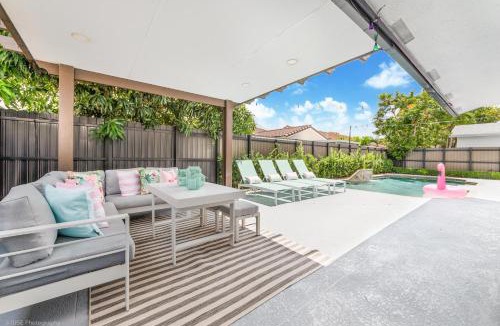 Richmond West House | Flamingo Resort- Htd Pool, 5 Bedrooms, Game Room, Baby Items , BBQ