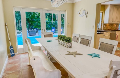 Imperial Point House | Flamingo Spacious 5-bedroom house in brilliant Fort Lauderdale with WiFi, AC