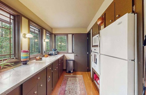 Bittinger House | Fleur de Montagna - Official Fallingwater Lodging Partner