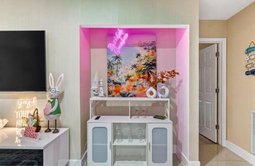 Fort Lauderdale House | FLL Family Beach Villa, Heated Pool, Kids Playground