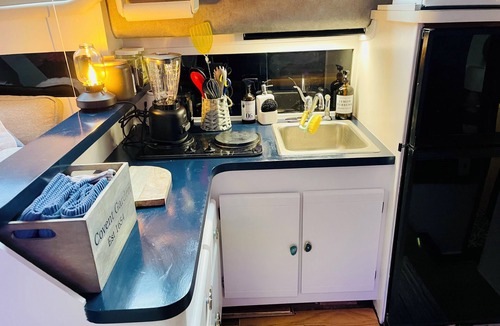 Stevensville Boat Rental | Floating 2 bed 2 bath condo stunning views of the bay