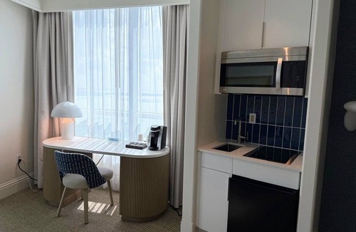 Mid Beach Apartment | Fontainebleau Hotel 32nd Fl Oceanfront Jr Suite