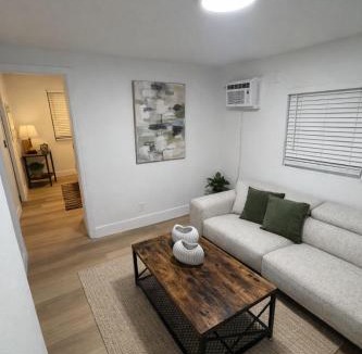 Dania Beach Apartment | Fort Lauderdale Airport Pacifica Lake Bleu