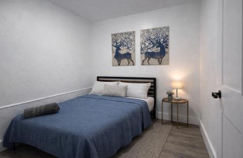 Royal Poinciana House | Fort Lauderdale Airport Bleu Lagunna