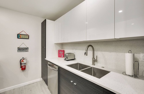 Colee Hammock Apartment | Fort Lauderdale Condo w/Patio, Near Canal!