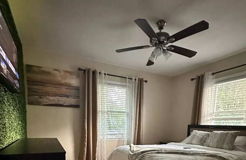 Tarpon River House | Fort Lauderdale's Gem Minutes away from Downtown, Las Olas Boulevard, and FLL!