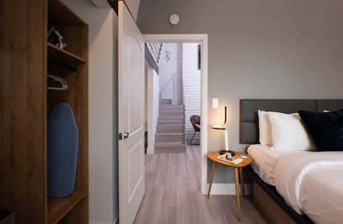 Poinciana Park Hotel | Fort Lauderdale Boutique Hotel Oasis