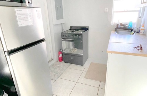 Croissant Park Condo | Fort Lauderdale Studio w/Outdoor Area