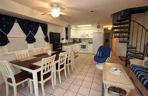 Rehoboth Beach Apartment | Four-Bedroom Apartment in the Ocean Block of North Rehoboth