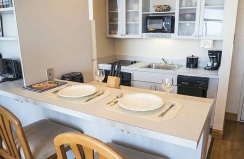 Northeast Virginia Beach Resort | Four Sails Resort Oceanfront condo with Oceanfront & City View Balconies