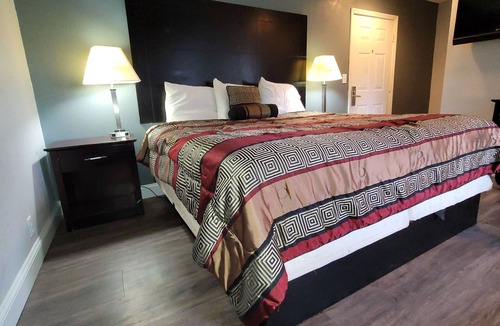 Castleton-on-Hudson Hotel | Four Season Motel
