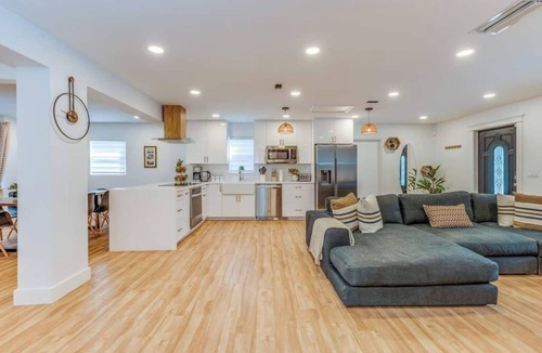 Central Fort Lauderdale Villa | Fox Garden-Heated Pool-Spa- Boho-Downtown & Beach