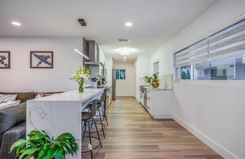 Croissant Park House | Fox Private Resort- Near Downtown & Beach