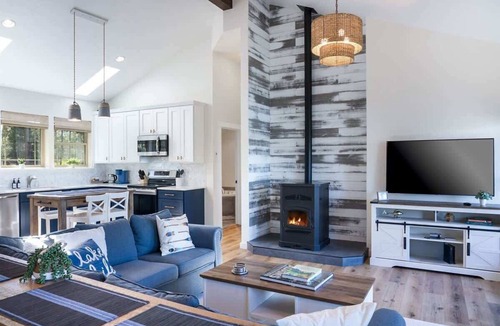 Kalispell House | Foys Lake House offers perfect lakeside vacation!