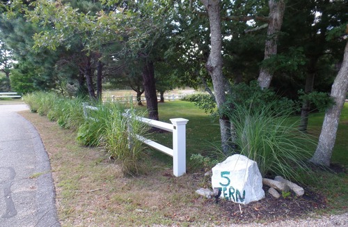 Edgartown House | Free Beach chairs FREE FERRY CAR RESV JULY WEEKLY RENTAL Game room Central AC