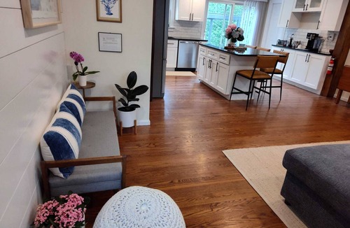 Centerville House | FREE BEACH PASS! NEAR CRAIGVILLE BEACH! 4 bedroom in charming Barnstable w/AC.