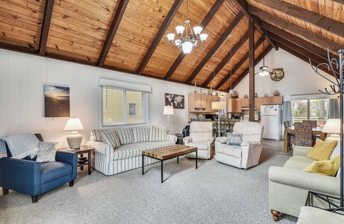 Bethany Beach Cottage | Free Golf at Bear Trap Dunes and MORE! Family friendly comfy & cozy Bethany Beach vacation home with all the cottage charm imaginable!