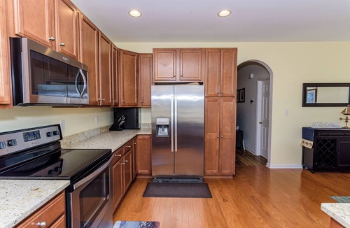 Sun Ridge House | Free Linens & Cleaning - Just a Splash Away