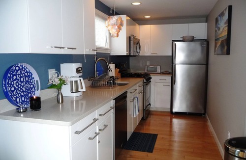 Provincetown Cottage | Free-Standing, Spacious, Modern Cottage, 1 Bdrm + loft, town center, 1 parking