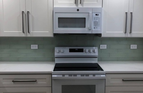 Bel Air Condo | Fresh and bright newly renovated 2-bdrm 2-bath condo just steps front the Beach