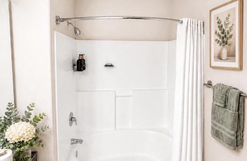 Marina del Rey Apartment | Fresh Apartment in marina with pool