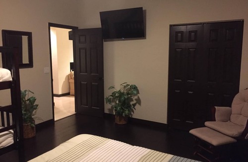 Southwest Ranches House | Ft. Lauderdale Guest House