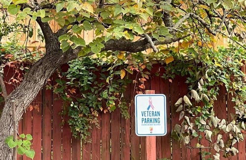 Ashland Apartment | Full Bed Non-Smoking