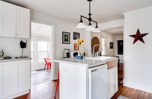 Lower Township House | fully renovated house is not just “dogs allowed”, but is truly dog-friendly