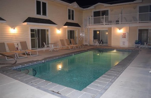 Stone Harbor Condo | FULLY RENOVATED! PRIVATE DECK AND POOL VIEW! STONE HARBOR GARDENS