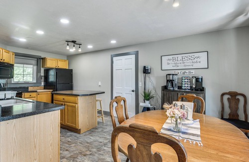 North Bangor House | Fun w/Family! 'Country Getaway' in North Bangor