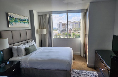 Birch Park Finger Streets Hotel | Galleryone Hilton Suite Walk to the Beach/Galleria Mall