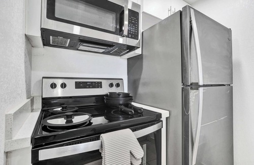 Golden Glades Apartment | Game Day Getaway Near Hard Rock Stadium