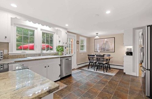 Centerville House | Game Room, Central AC, 4 mins to Craigville Beach!