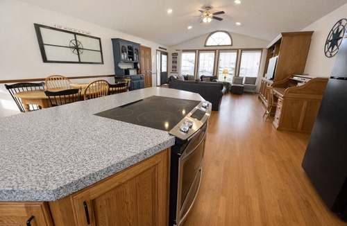Northwest Harwich House | #Game Room, Wi-Fi, Bikes, Beach Supplies, Quiet Street, Central ACHeat