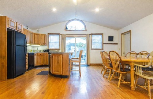 Northwest Harwich House | #Game Room, Wi-Fi, Bikes, Beach Supplies, Quiet Street, Central ACHeat
