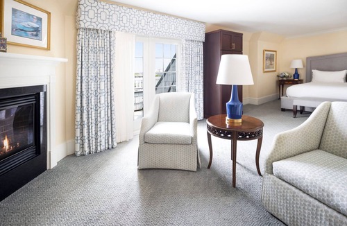 Rehoboth Beach Hotel | Garden-View Club Suite | Fireplace & Balcony