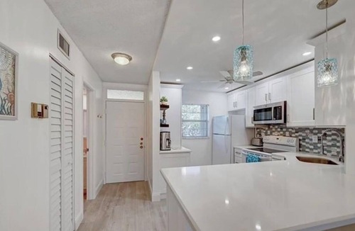 Bel Air Condo | Gated Condo Across the Street From the Beach 🌴