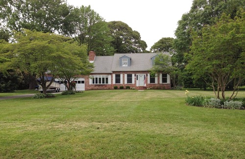 Queenstown House | Get Away To The Beautiful Wye River