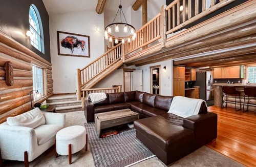 Coram House | Glacier Dream Escape! 6 Bed/4.5 Bath, Sleeps 12!