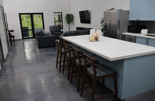 Martin City Apartment | Glacier Luxury Retreat/Montana Sky Apartment 2