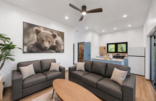 Whitefish Villa | Glacier Luxury Retreat Bear View Cabin 2