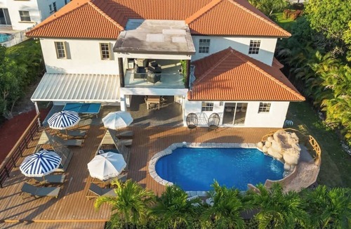 Sunrise House | Glam Manor | 7,000 Ft Mansion with Waterslide | Sauna | Cold plunge