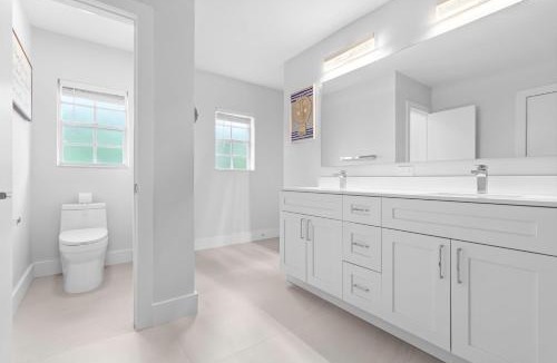 Sunrise Villa | Glam Manor 7,000 Ft Mansion with Waterslide Spa