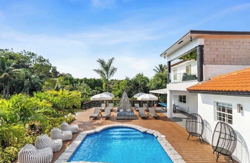 Sunrise Villa | Glam Manor by Glam Homes